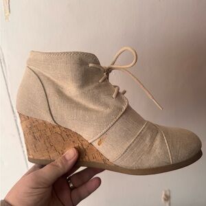 Buckle Cream Wedge Shoes with Cork Heel